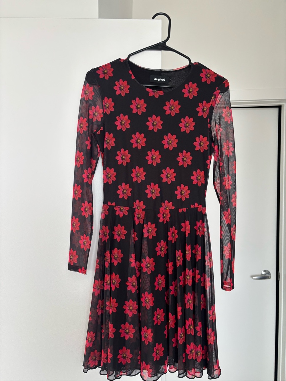 Mini dress long sleeve